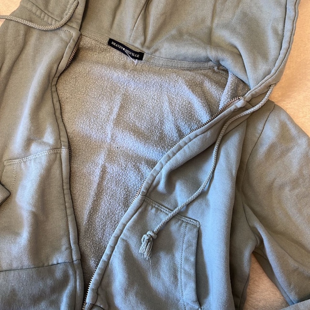 Brandt Melville cropped zip up